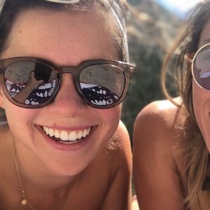 Meet your Posher, Ellen